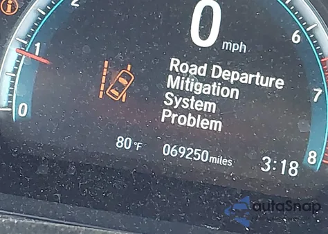 2016 Honda Civic Touring z USA, uszkodzony, nr VIN 19XFC1F91GE205888